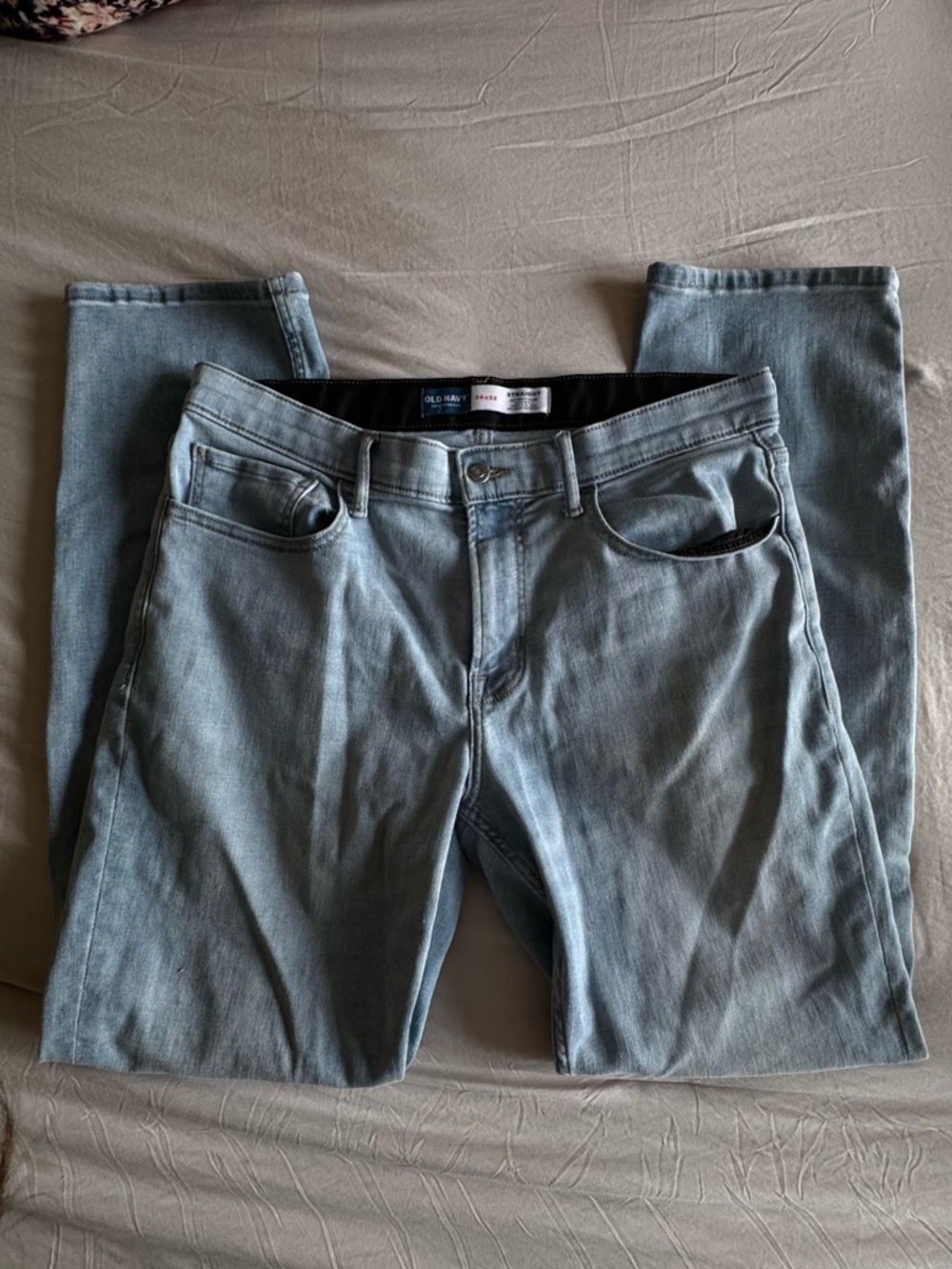 Old Navy Men's Light Wash Straight Jeans